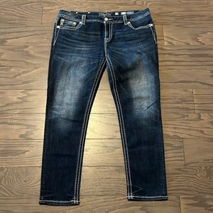 mid-rise easy skinny Miss Me jeans size 34